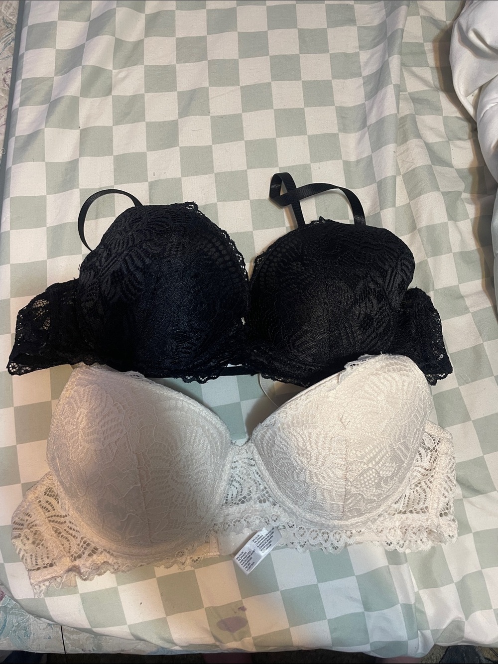 Lace Push-Up Bra — Black & White